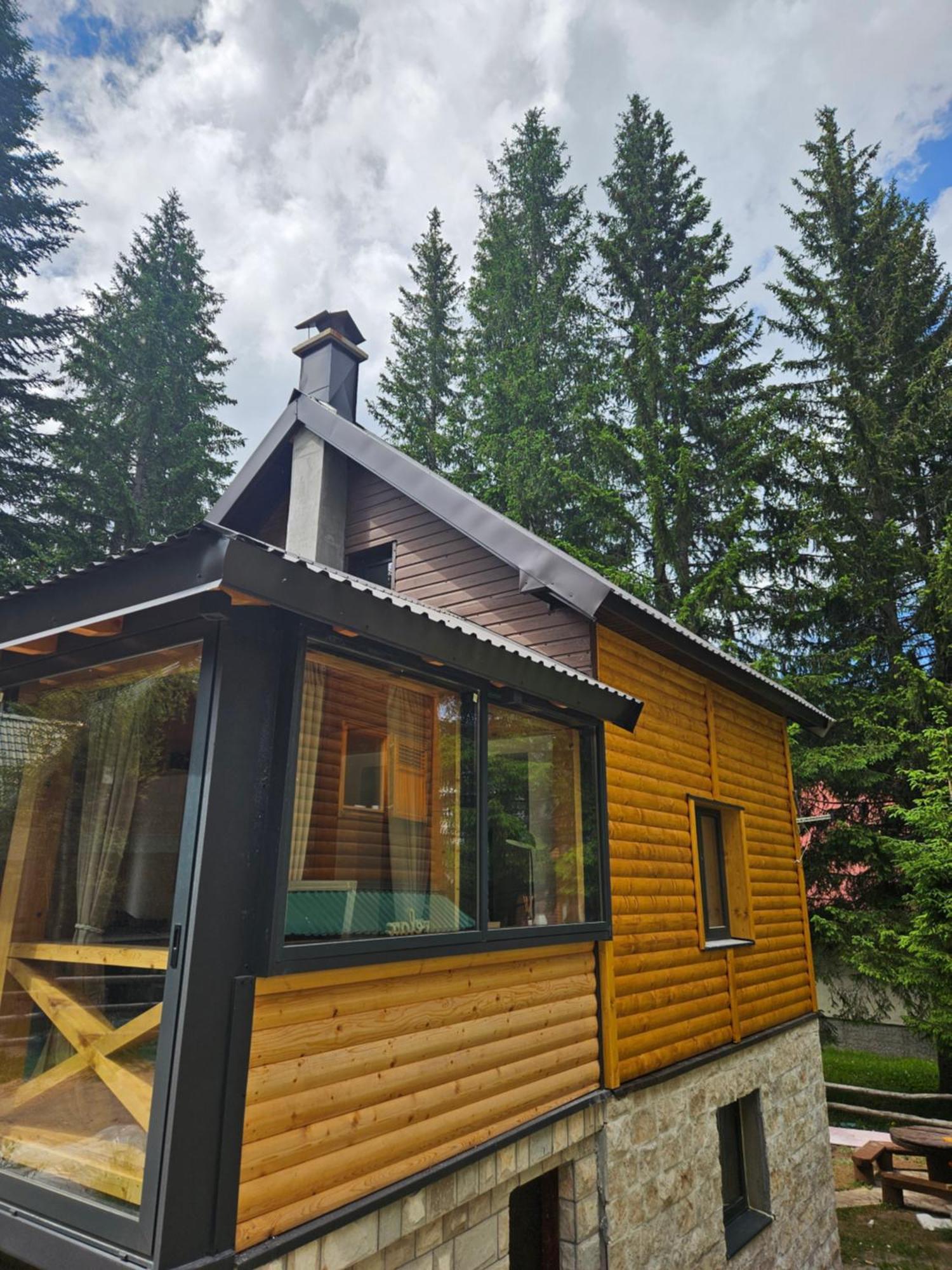 Black Lake Chalet 자블야크 외부 사진