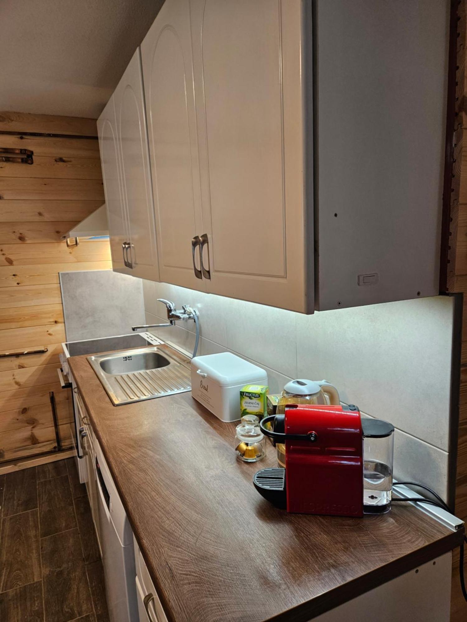 Black Lake Chalet 자블야크 외부 사진