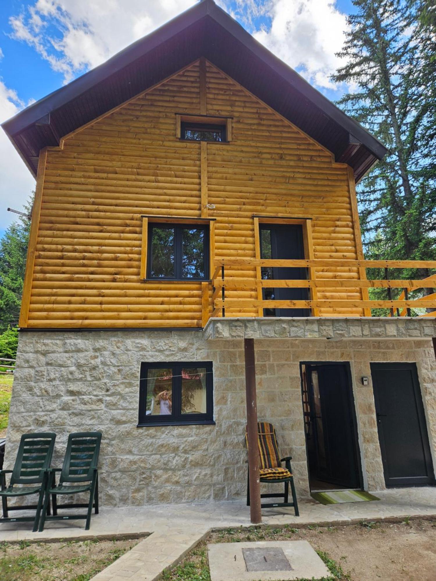Black Lake Chalet 자블야크 외부 사진