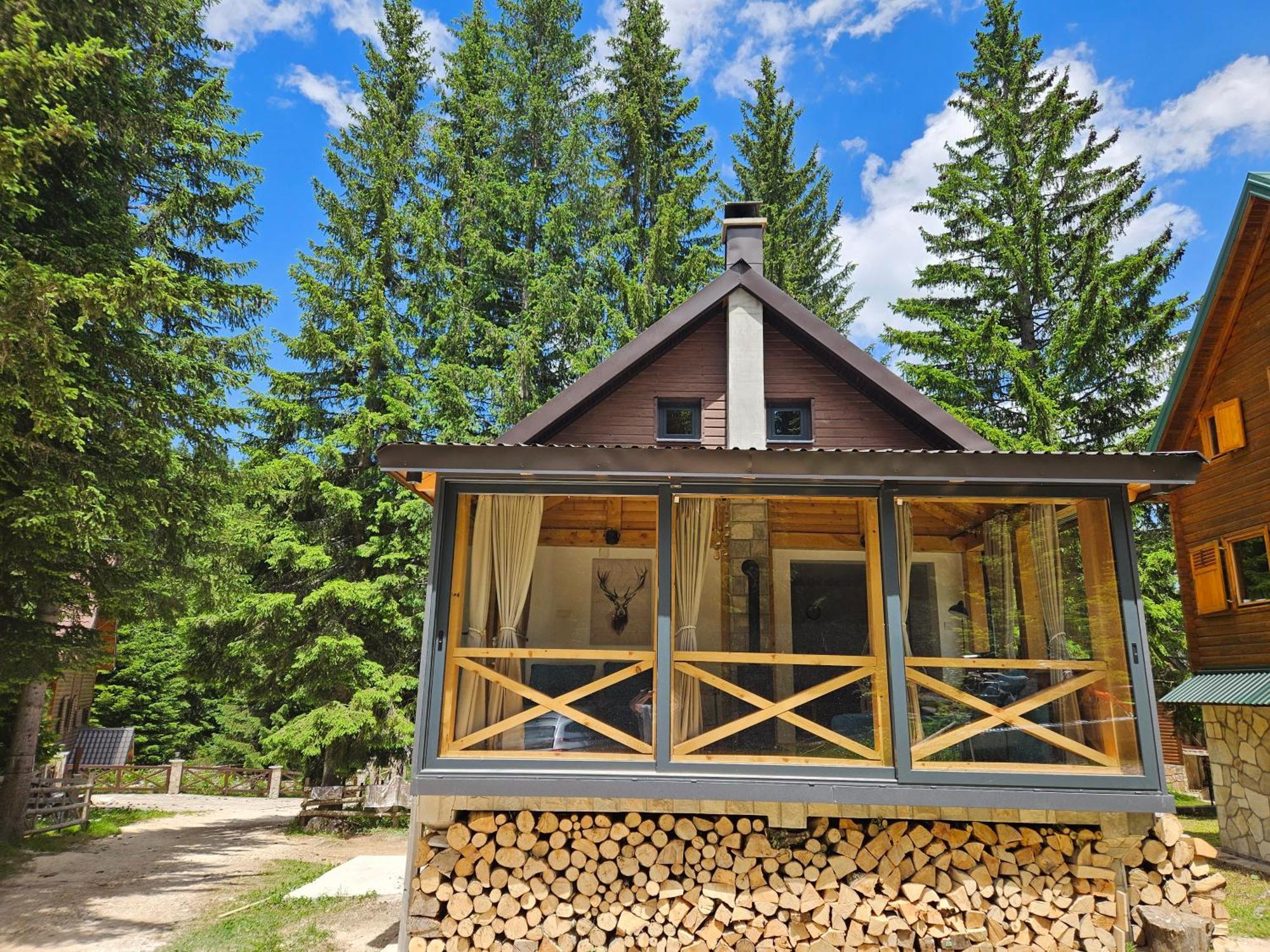 Black Lake Chalet 자블야크 외부 사진