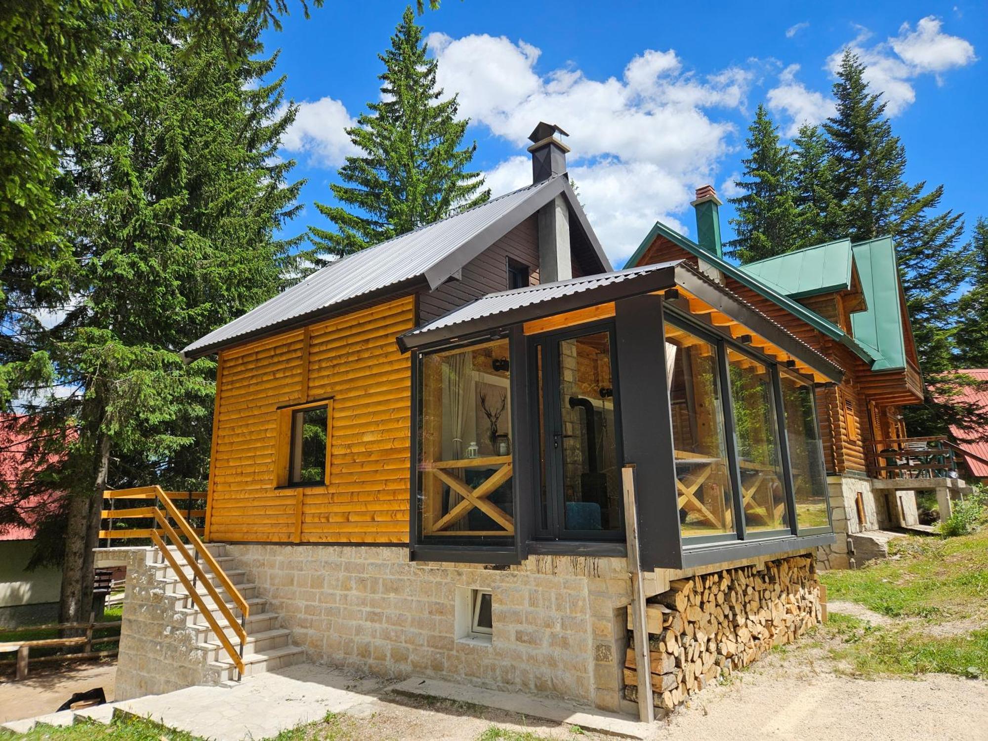 Black Lake Chalet 자블야크 외부 사진