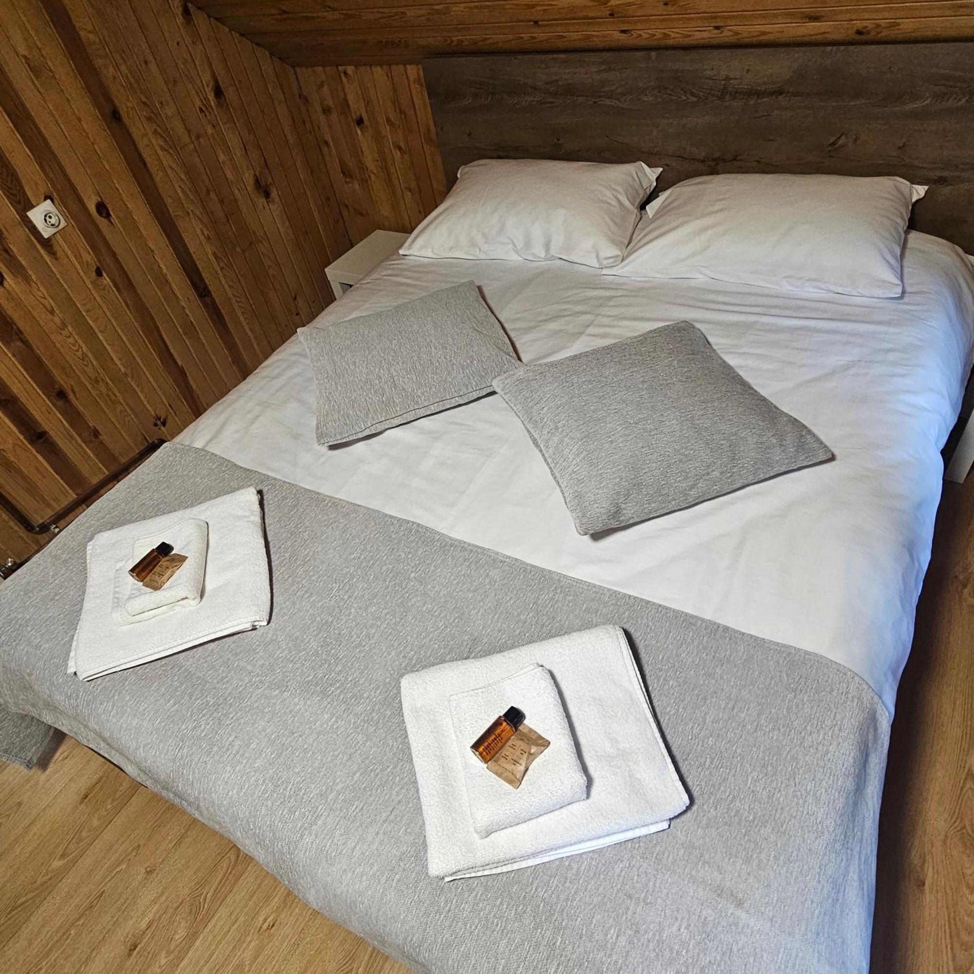 Black Lake Chalet 자블야크 외부 사진